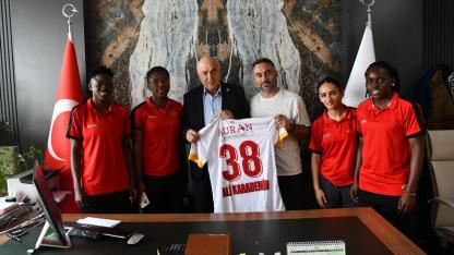 Şampiyon takımdan Karademir Grup’a teşekkür ziyareti
