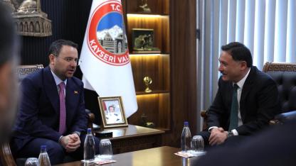 "Sivil bir anayasa beklentisi zirveye ulaşmıştır"