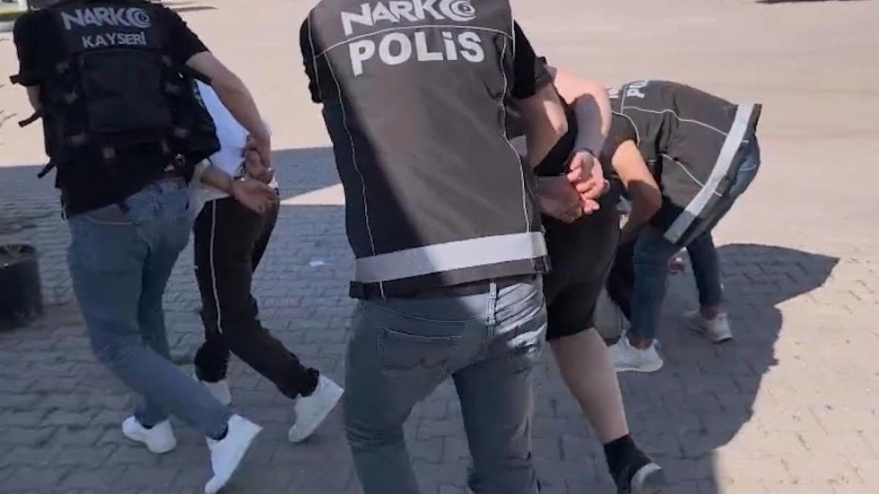 Bagajda 4 bin 458 adet uyuşturucu hap ele geçirildi