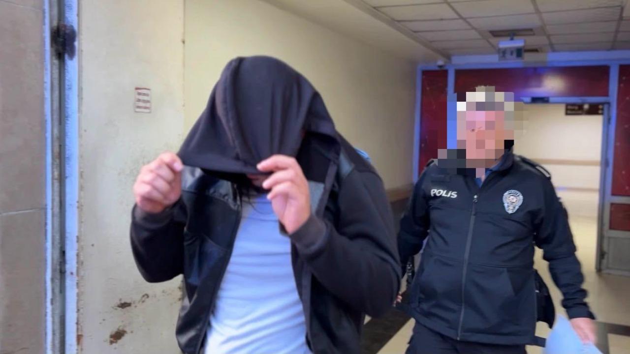 Otomobil yayaya çarpıp kaçtı