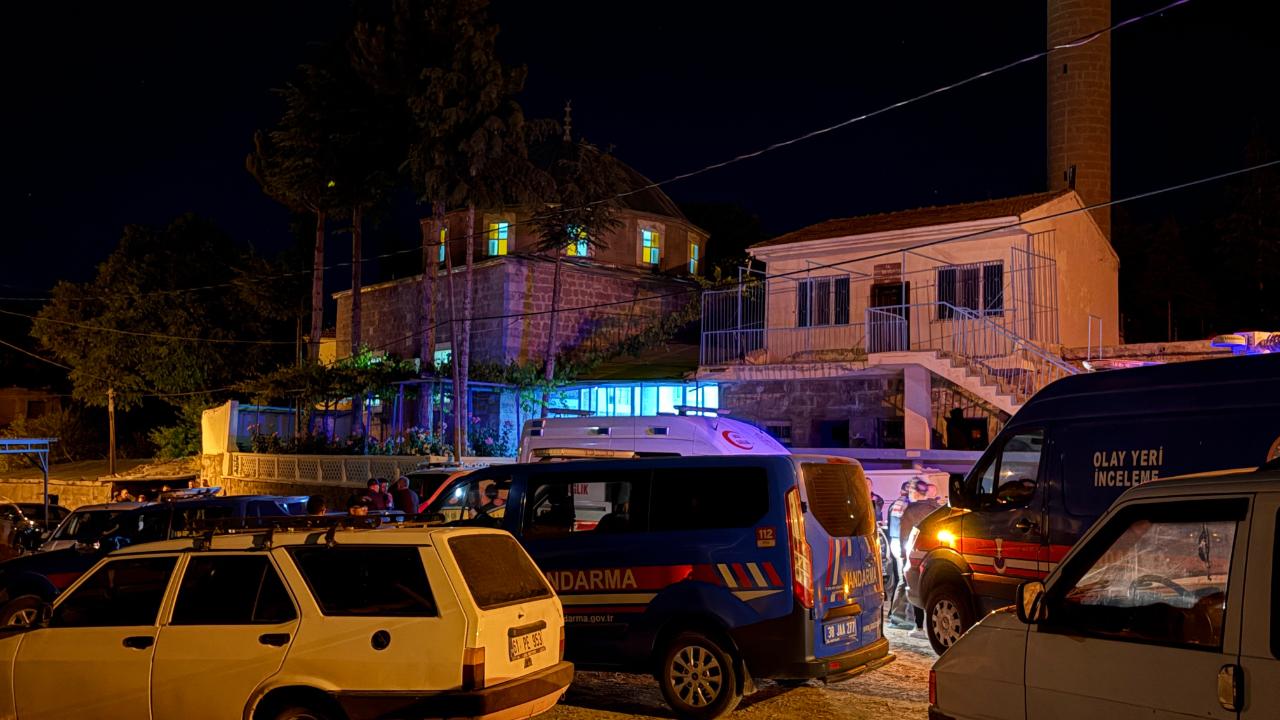Saldırgan camiye imamı öldürmek için gelmiş