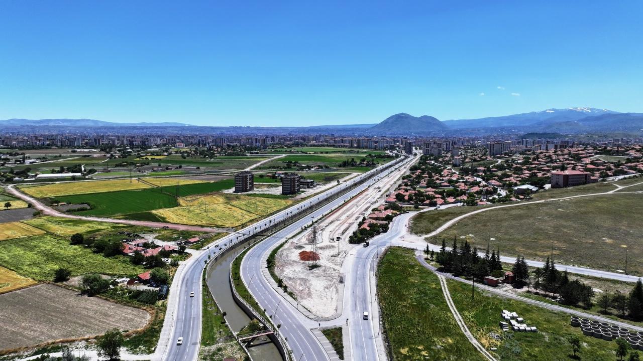 "Şehrimize 2,5 kilometrelik yeşil koridor kazandırıyoruz"