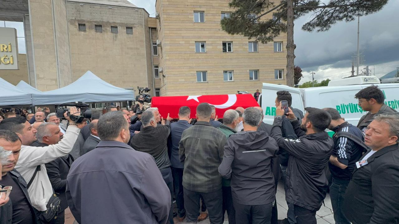 Vali Yardımcısı Şenol Esmer için tören düzenlendi