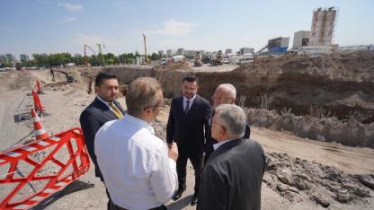 Başkan Büyükkılıç ve AK Parti’li Elitaş, Kartal Katlı Kavşağı Projesini inceledi