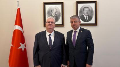 Çopuroğlu, Şehir Hastanesinde iletilen talepleri Sağlık Bakan Yardımcısına aktardı