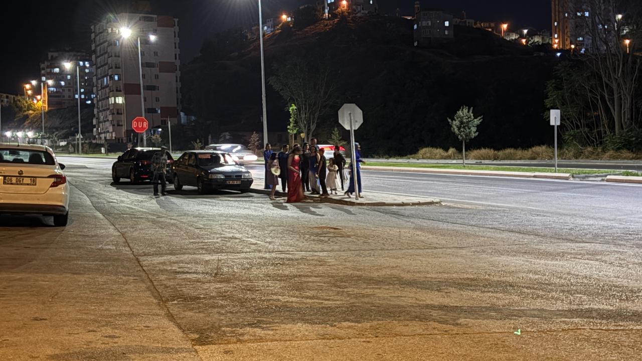 Düğünde bıçaklı kavga: 1 yaralı