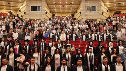 ERÜ Mimarlık Fakültesi’nde mezuniyet sevinci