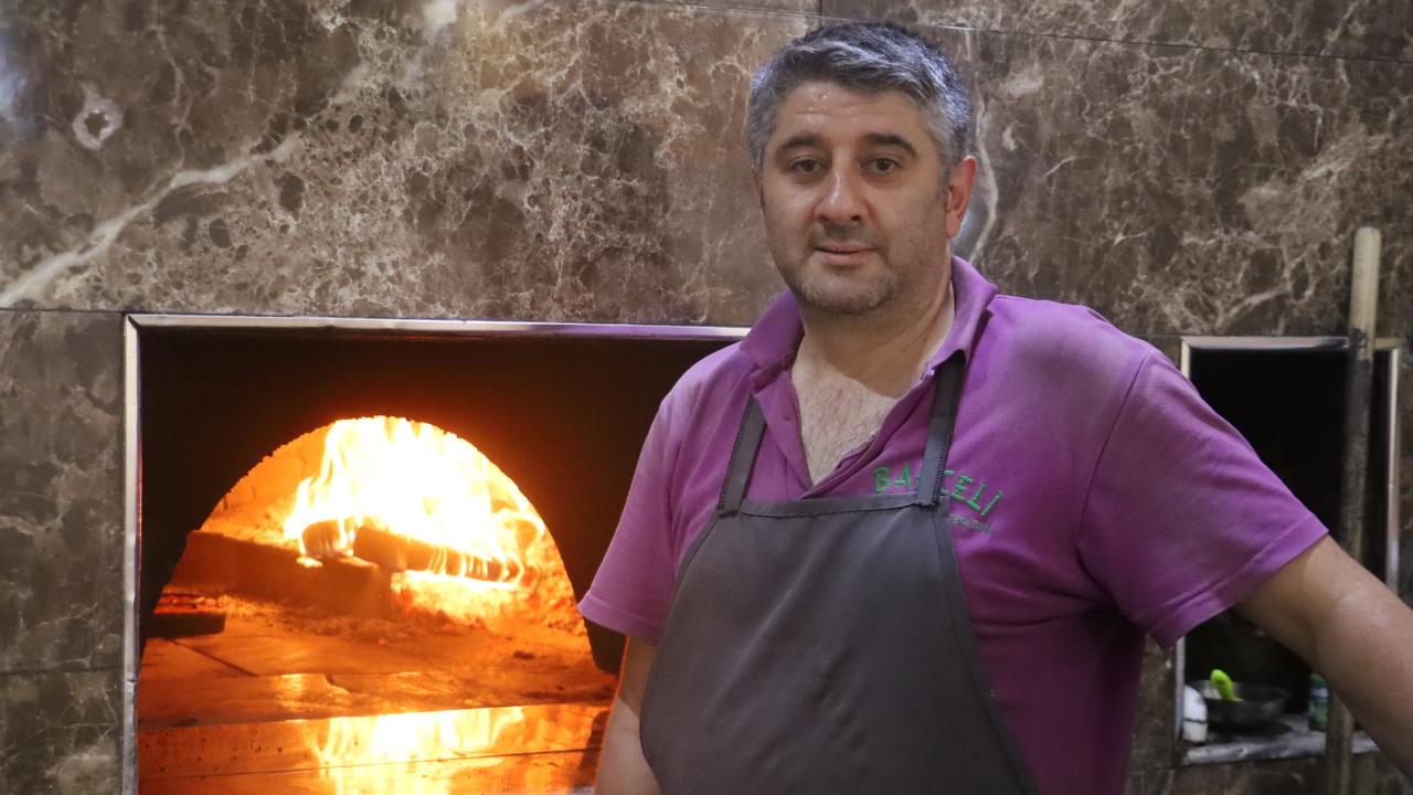 Kavurucu sıcakta ustaların zorlu mesaisi
