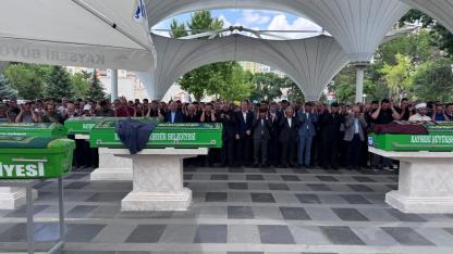 Mehmet Arar'ın babası toprağa verildi